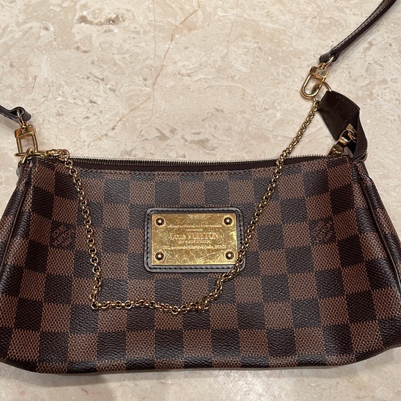 Louis Vuitton little handbag - Picture 2 of 5